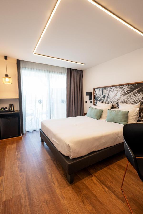 Latitude 21 Hotel Saint-Gilles Les Bains Exterior photo